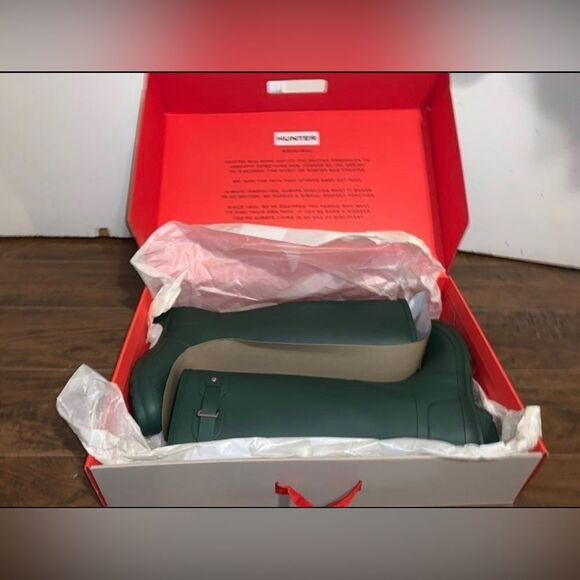 Hunter Green Women's Winter & Rain Boots - Picture 3 of 8